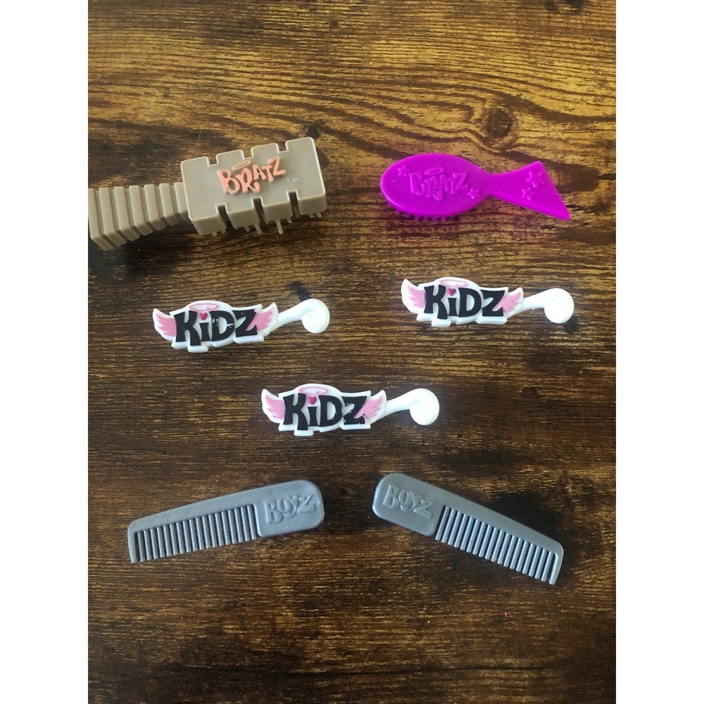 7 Bratz MGA Kidz Boyz Doll Brush Comb Lot